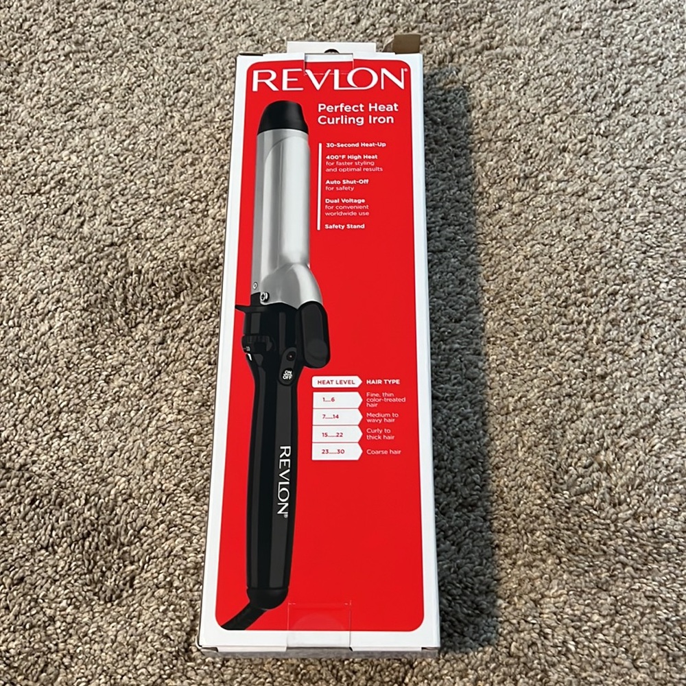 Revlon Curling Iron - Picture 3 of 4